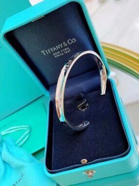 Tiffany & Co. classic 1837 bracelet